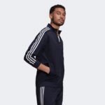 H46100 APP on model walking gradient 1500x1500 1