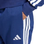 2102015A0084 8 4 940x940