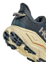 papoutsia gia treximo hoka challenger 8 1168716 skouro mple 0000306015753 6