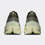 on cloudsurfer max 3mf30434731 4